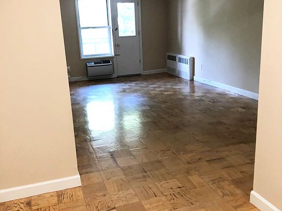 5th image of 1910 Parsons Blvd APT 1F