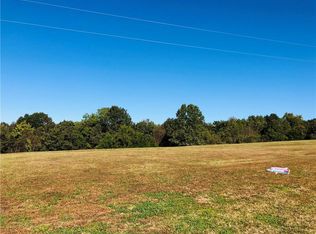 17245 Bray Rd, Garfield, AR 72732