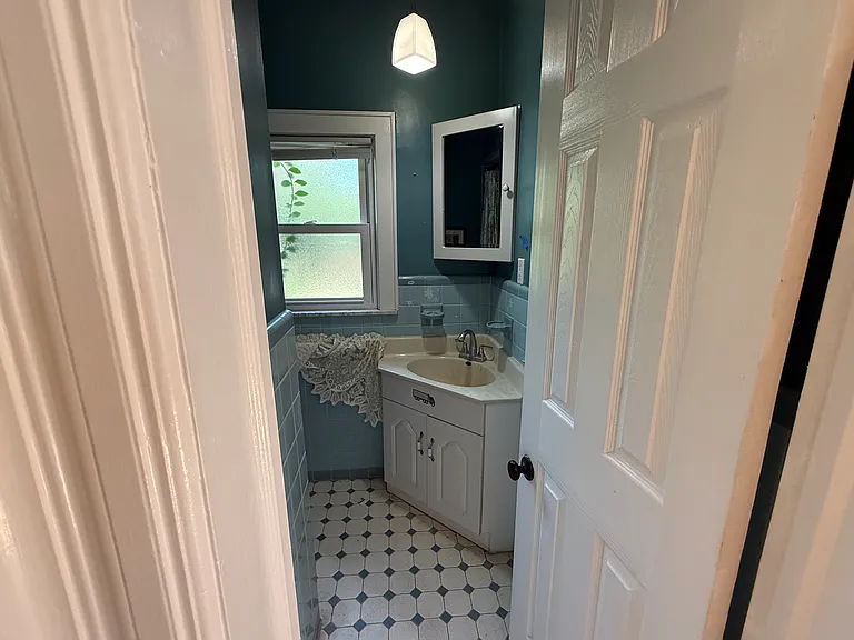 153 W Union Ave #1 — Photo 6