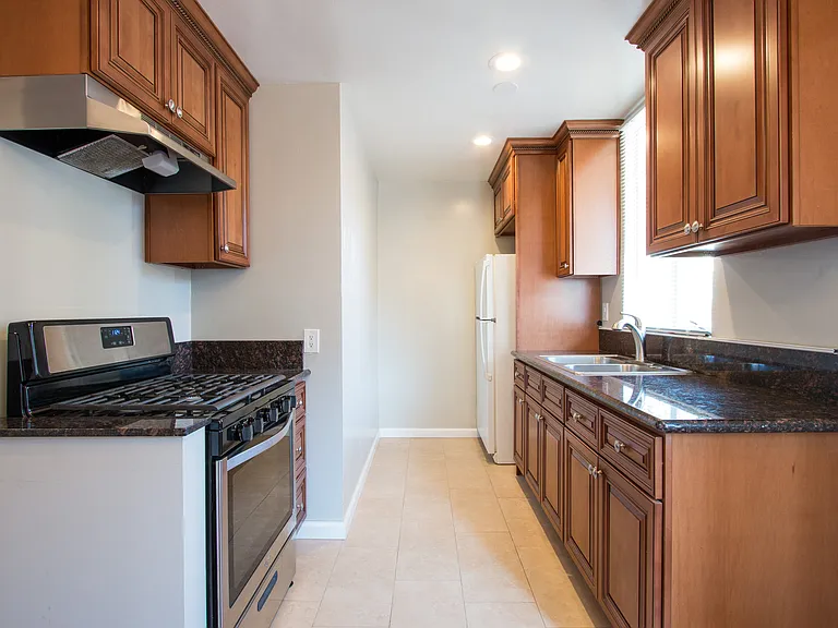 2512 Canada Blvd — Photo 5