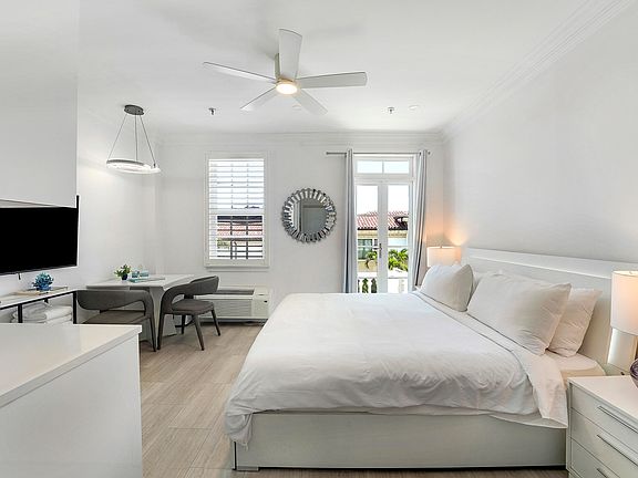 3rd image of 235 Sunrise Avenue #2011