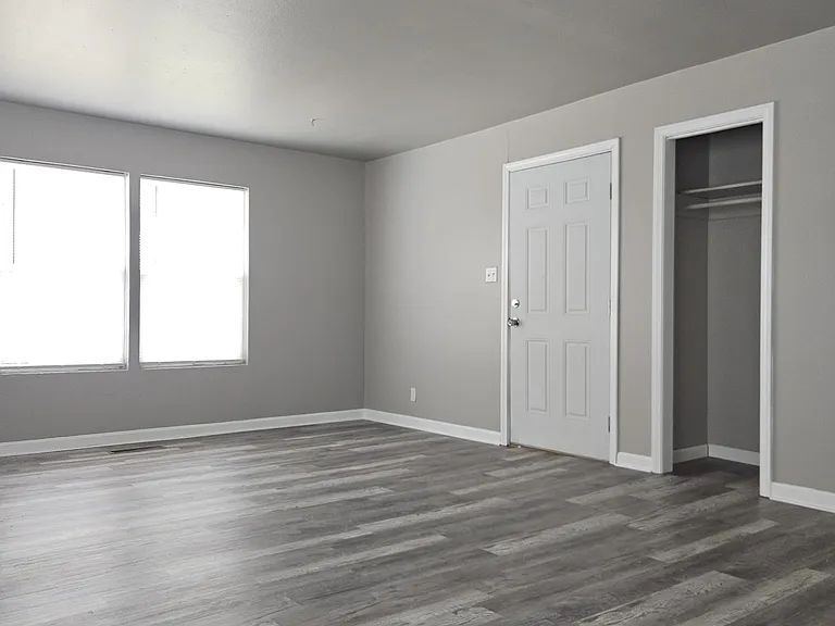 626 S Horton St — Photo 4
