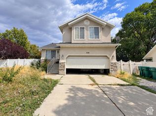 558 E Hidden Cove Ln, Lehi, UT 84043