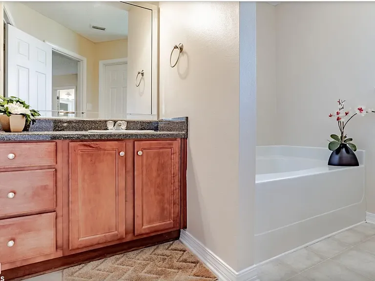 9772 Brooklyns Way S — Photo 16