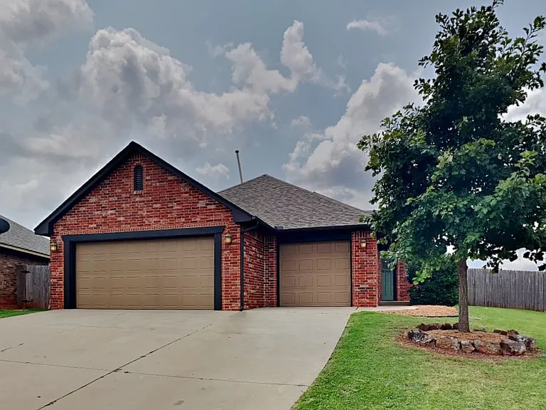 701 Abilene Way — Photo 2