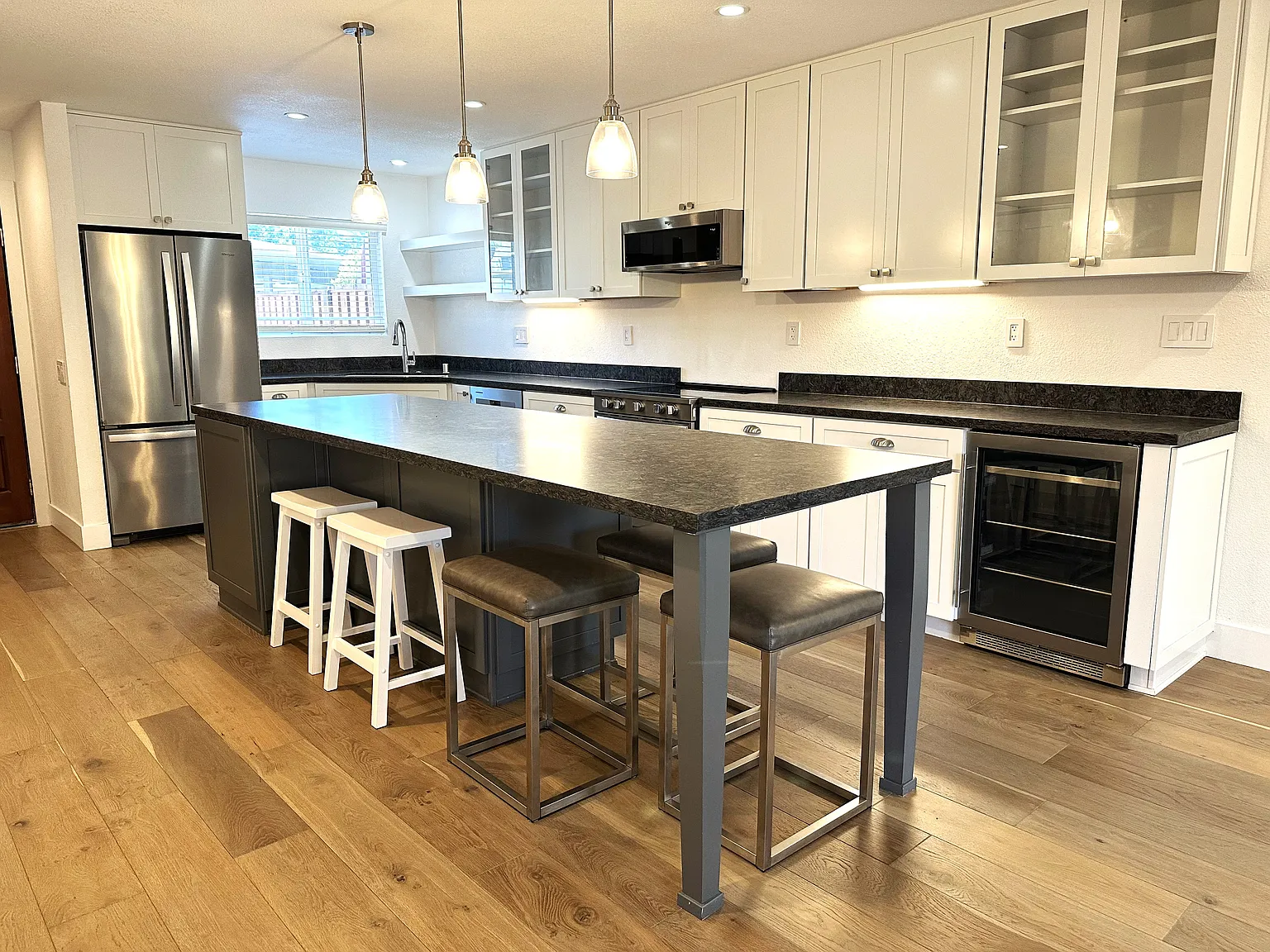 2 bed, 1162 sqft, $2,700 — Photo 4