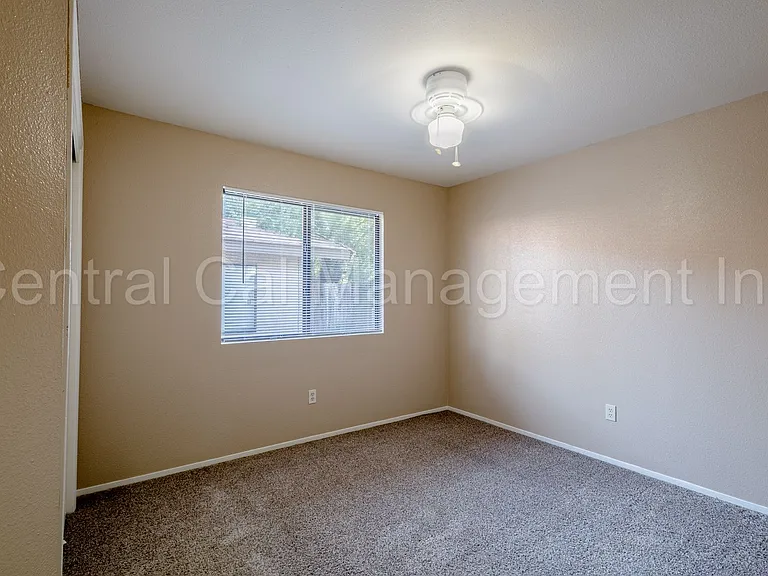 4205 Kilterbury Ln — Photo 10