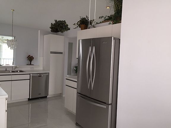 5th image of 9985 Harbour Lake Cir APT 201