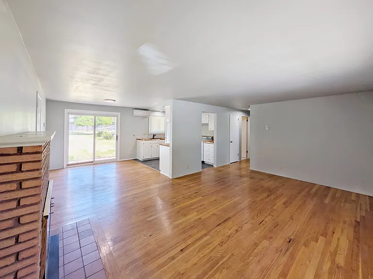 1117 NW Oak Ave — Photo 15