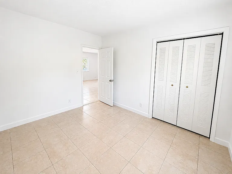 701 SW 14th Ave — Photo 28