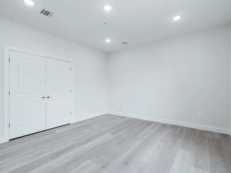 144 Bergen Ave #2A — Photo 29