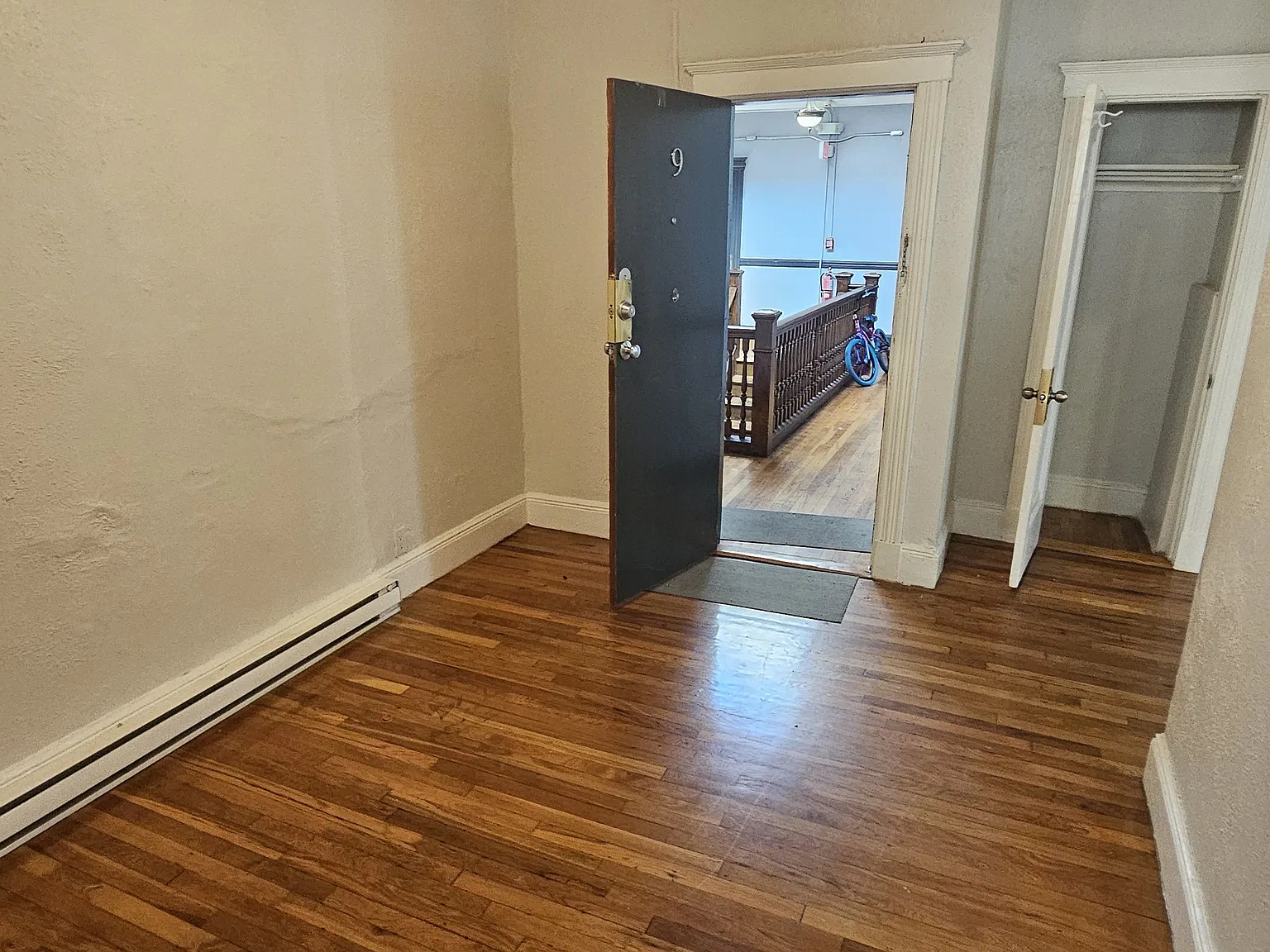 3 bed, 750 sqft, $2,750 — Photo 3