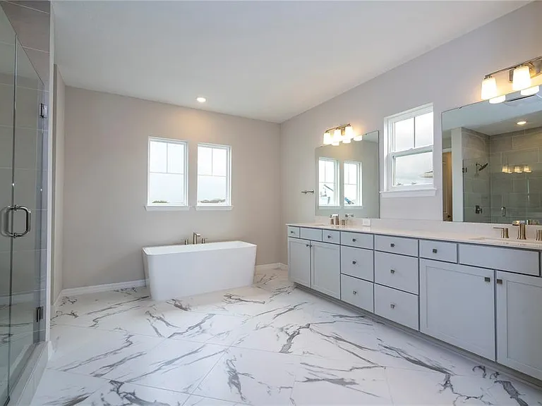 450 Winter Grove Blvd — Photo 73
