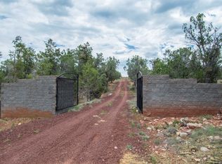 32001 W Outlander Way, Seligman, AZ 86337