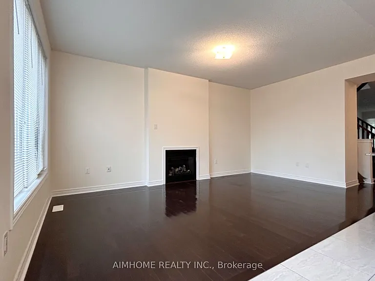 202 Harbord St — Photo 6