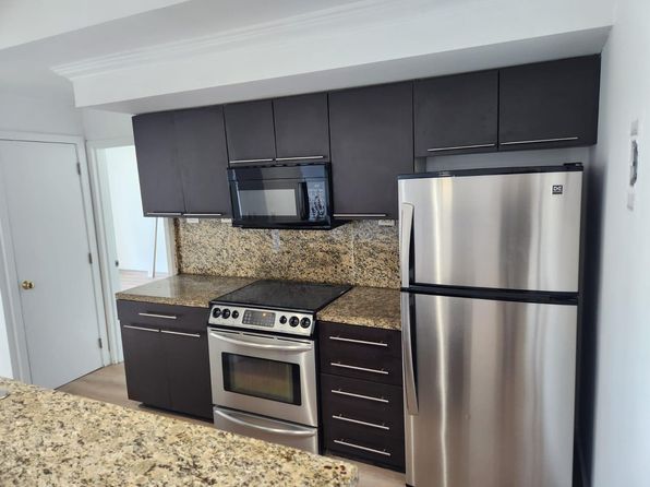 2350 NE 135th St APT 914