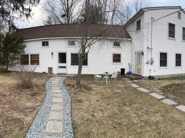 11 Edgecumb Rd, West Milford, NJ 07480