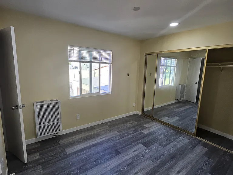 325 N Normandie Ave — Photo 19