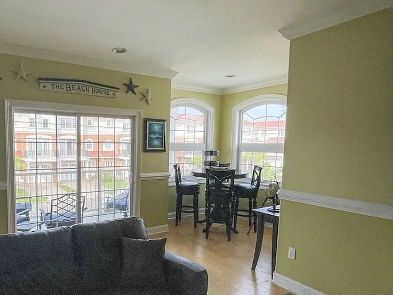 415 E 23rd Ave #100 — Photo 13