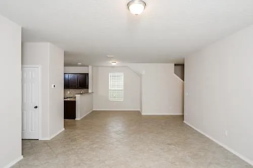490 Walnut Crst — Photo 3