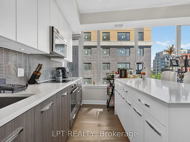 111 Champagne Ave S #307 — Photo 2