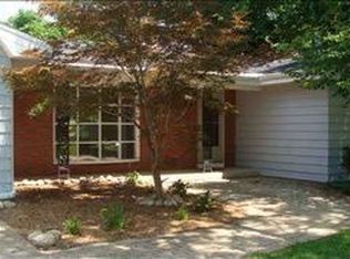 1008 Barton Dr, Normal, IL 61761