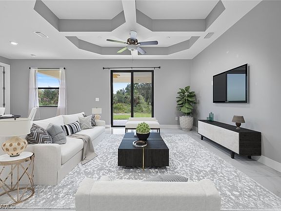 4th image of 5020 S Peachtree Cir