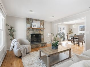 21 Hicksville Rd, Cromwell, CT 06416