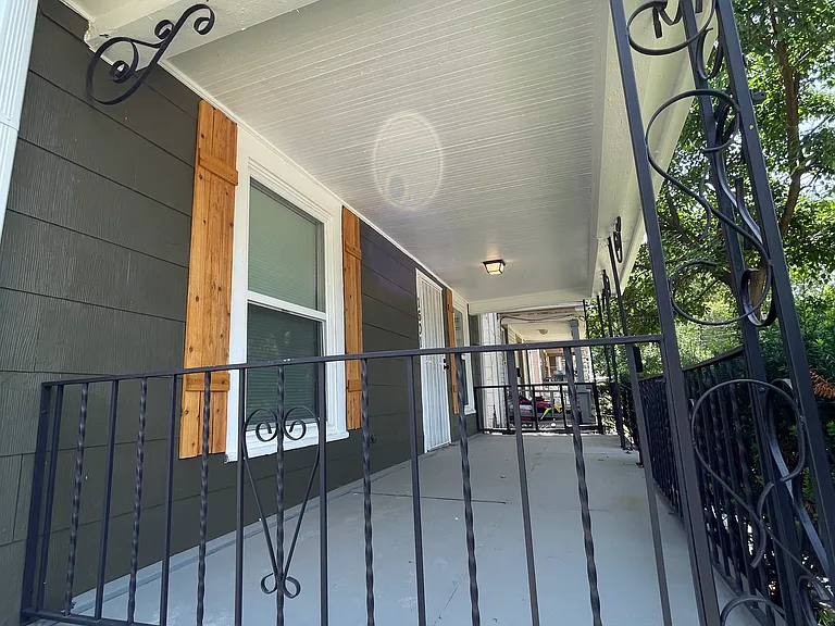 1601 Oakley Ave — Photo 20