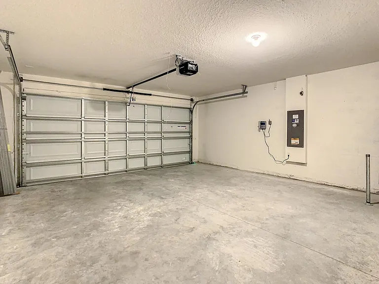 16864 Delia St — Photo 15