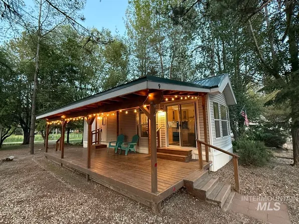 9 H St, Cascade, ID 83611