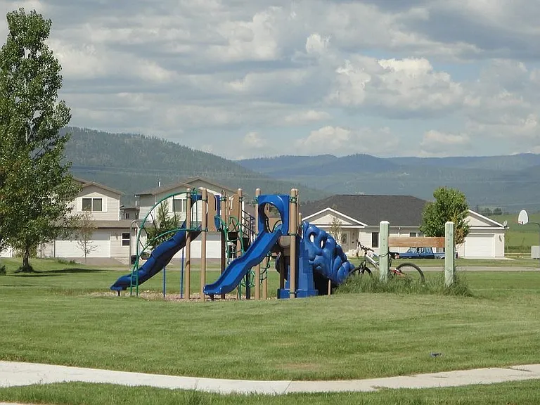 102 Empire Loop — Photo 12