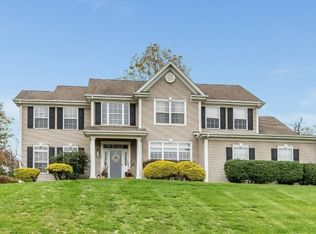 3 Beaver Creek Dr, Flemington, NJ