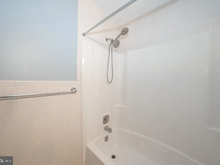 403 Woodside Cir — Photo 17