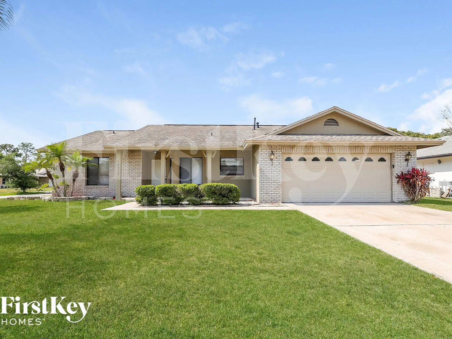 3 bed, 2.0 bath, 1426 sqft, $2,605 — Photo 1
