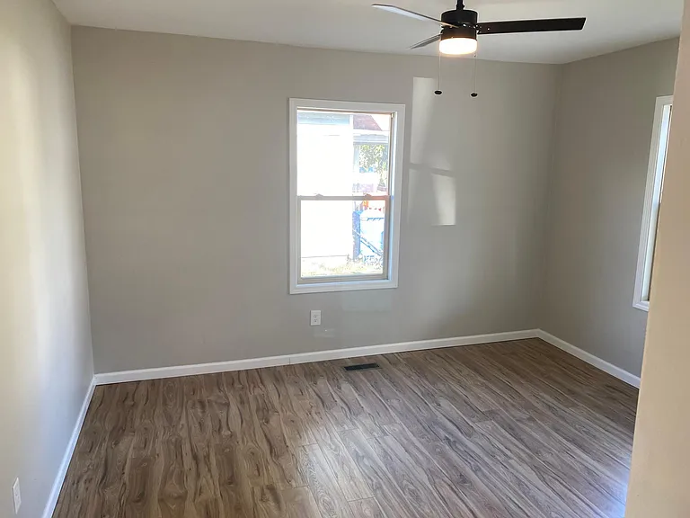 1053 N Orchard Knob Ave — Photo 11