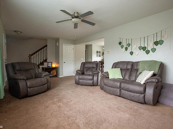 4th image of 1802 Apple Dr