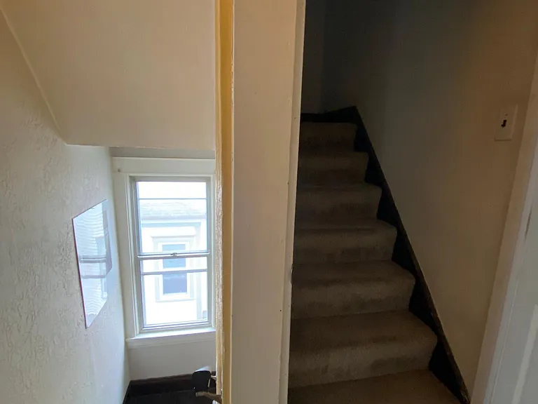 3945 Regent Ave — Photo 13