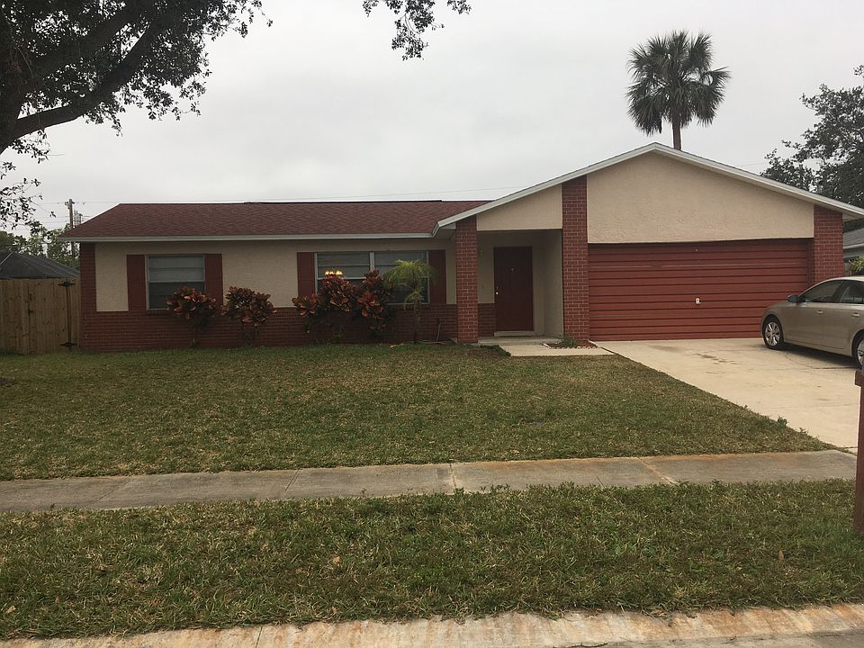 1st image of 1335 Canterbury Ln