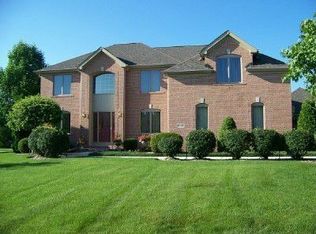 13210 Waverly Dr, Saint John, IN 46373
