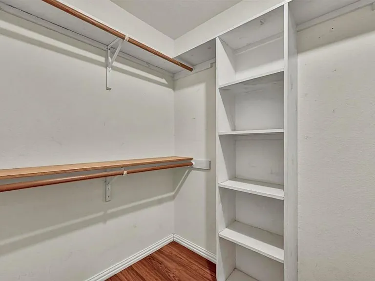 1029 Shoreline Dr — Photo 23