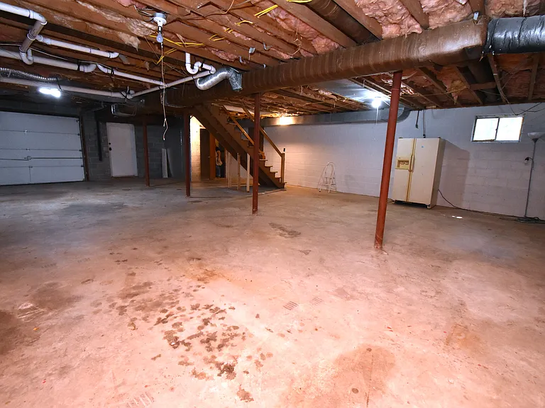 1800 Kirkwood Dr — Photo 37