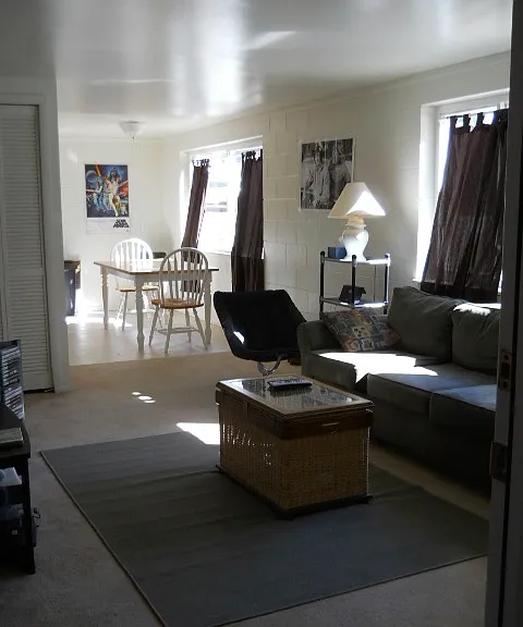 316 E University St - Many layouts and floorplans available here!