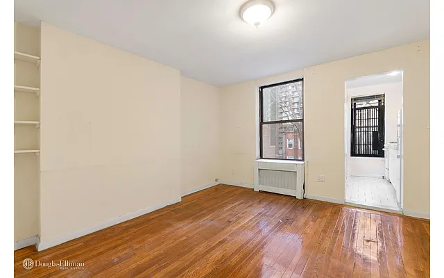 Rented by Douglas Elliman | media 7