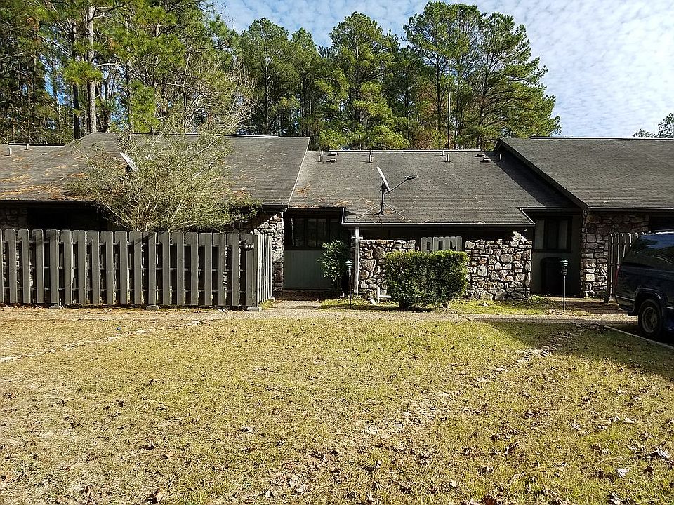 1st image of 2554 Wingate Blvd Unit 530
