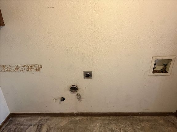 4th image of 6705 E 75th St S