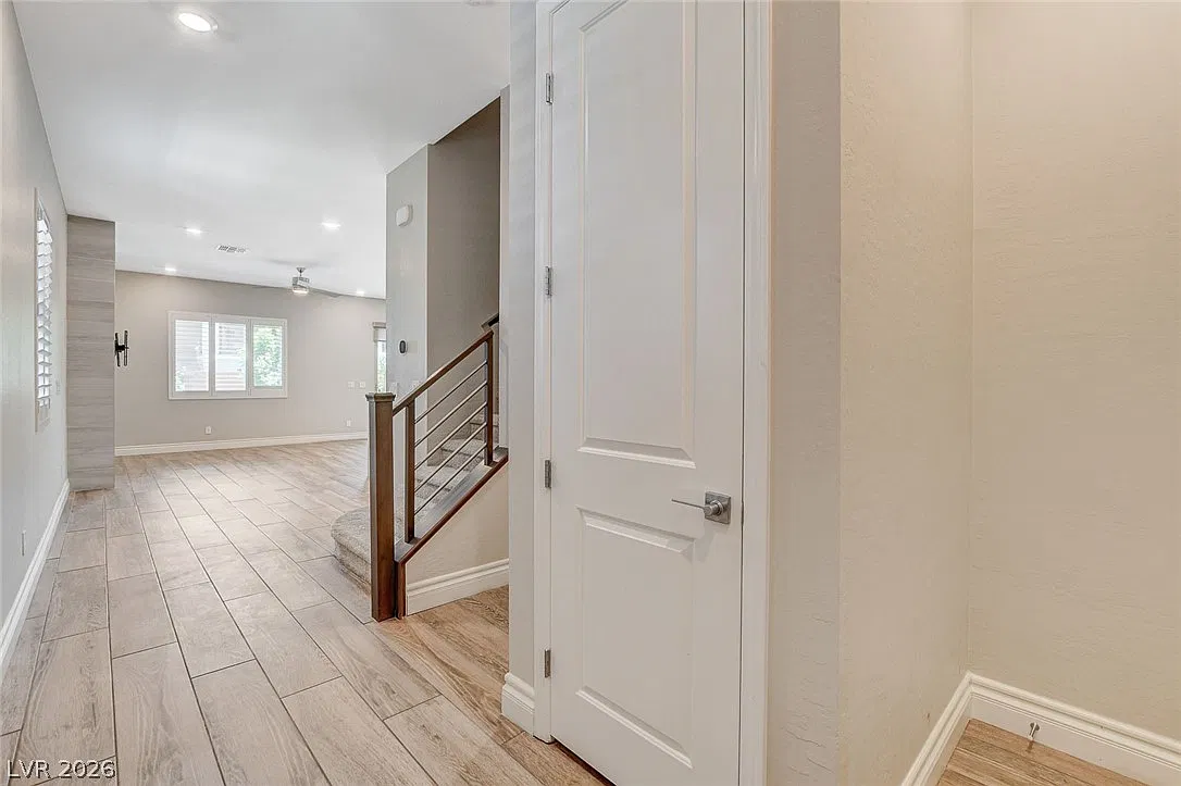 4 bed, 4.0 bath, 2454 sqft, $3,450 — Photo 3