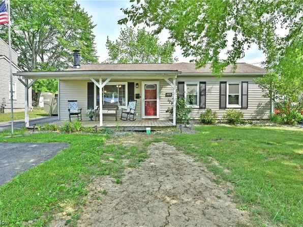 2510 Beech St, Girard, OH 44420