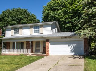 1326 King George Blvd, Ann Arbor, MI 48108