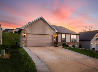 6589 Buckingham Palace Dr, Imperial, MO 63052